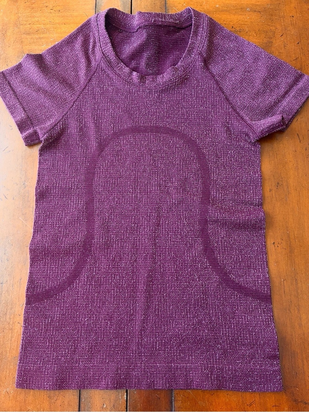 Lululemon Swiftly Tech Short-Sleeve Shirt Waist Length in Maroon Size 0